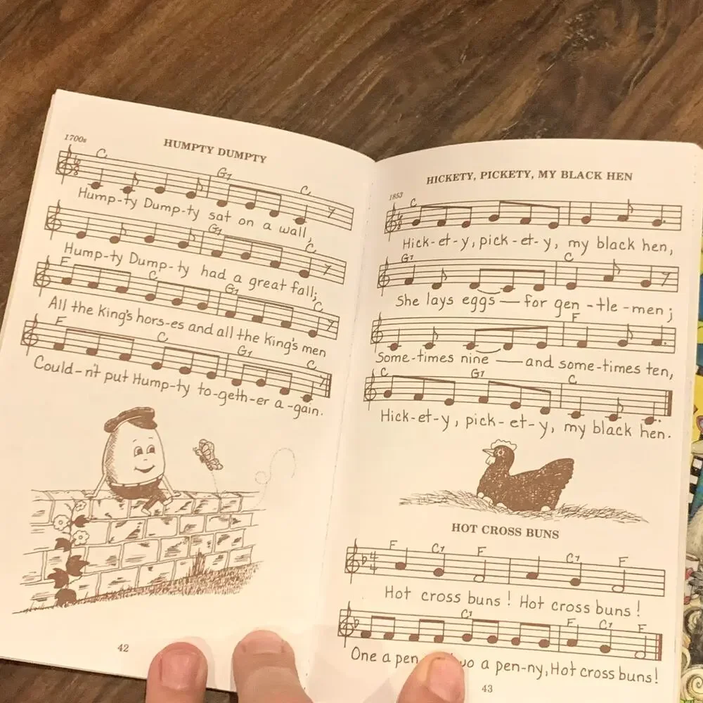 2 Wee Sing Books Wee Sign Nursery Rhymes Lullabies Animals